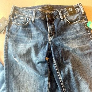 NWT Silver Elyse Curvy Fit Mid Rise Slim Bootcut Jeans